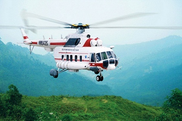 Visit Halong Bay by helicopter