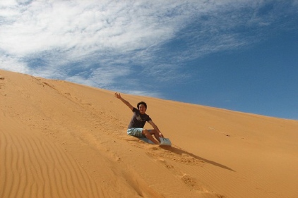 Slide sand dunes