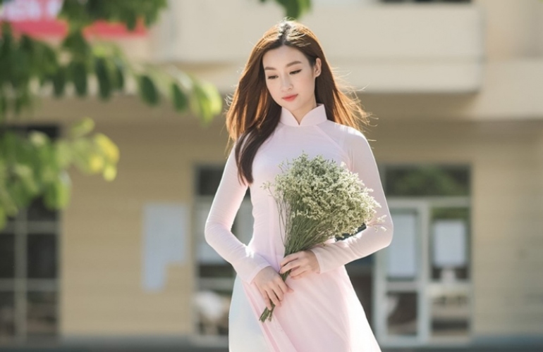 “Áo Dài”: The Quintessence of Vietnam Culture Traditions and Fashion