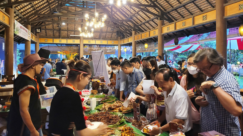 the first cashless Quang Nam Cultural Food Festival 