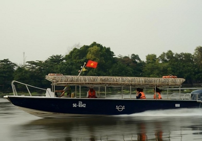 Cu Chi Tunnels by Speedboat