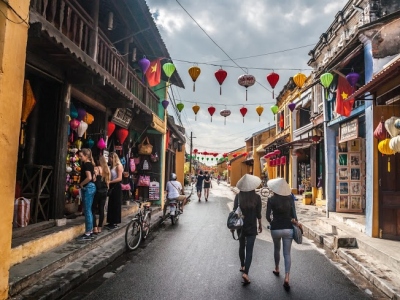 Two unidentified asian female tourists 