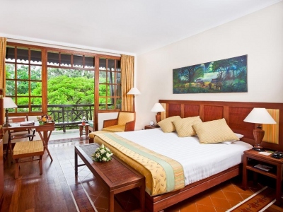 Victoria-Angkor3