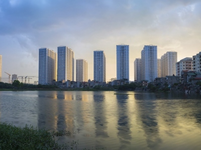 Apartment-with-reflection-on-lake