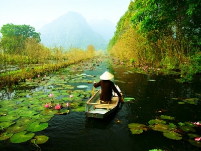 Huong-pagoda-in-autumn-