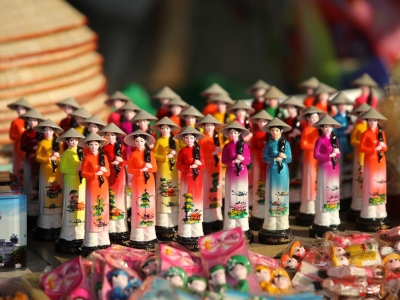 Vietnam's-traditional-souvenirs