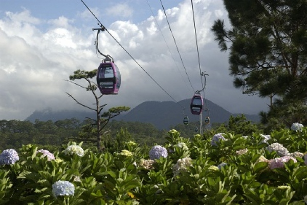 See Dalat from the cable cab