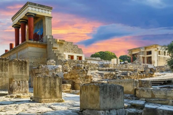 Unveiling Santorini’s Historical Marvels: A Traveler’s Guide to Exploring Ancient Sites