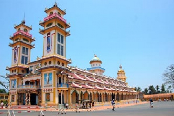 Cao Dai Temple