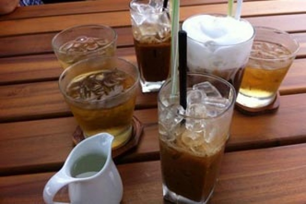 Drink a 'ca phe sua da'