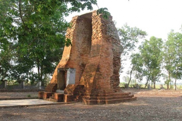 Discovery Vinh Hung Ancient Tower