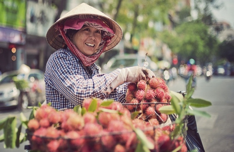 Five friendly street food ladies in Ho Chi Minh City