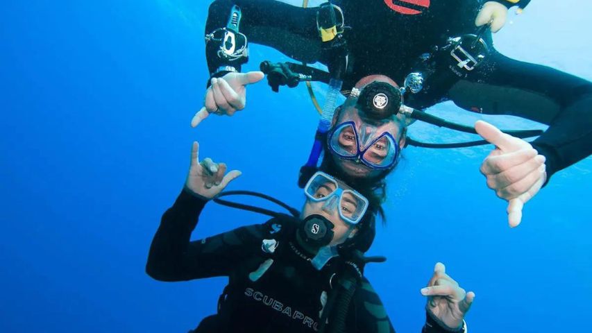 Santorini's Underwater Beauty