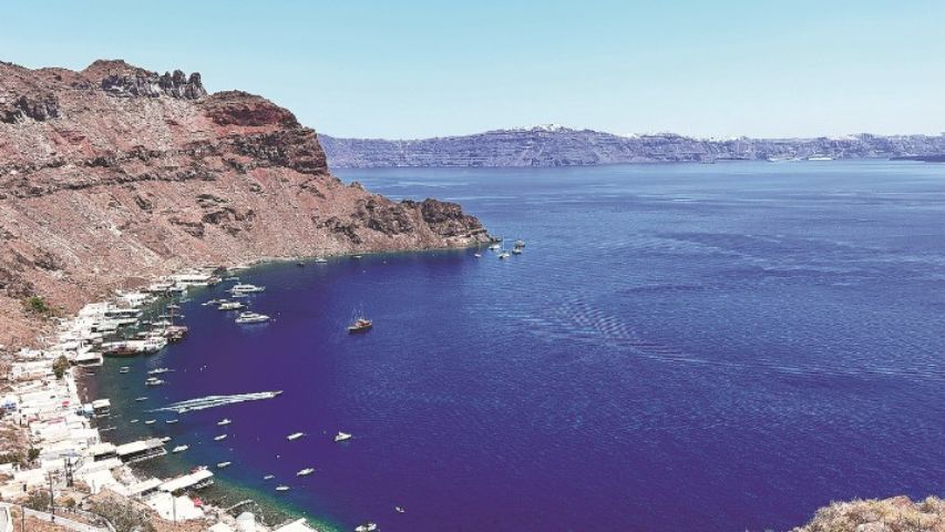 Santorini's Timeless Tales