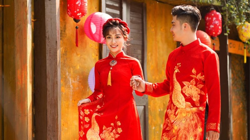 The Áo Dài - Vietnam Culture Traditions